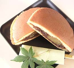 やまなみグッズ「栗どら焼き」