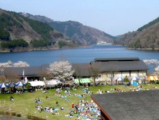 宮ヶ瀬湖水の郷交流館