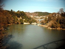 秋川橋からの秋山川