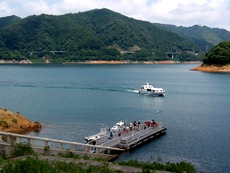 宮ヶ瀬湖遊覧船乗り場(湖畔園地)