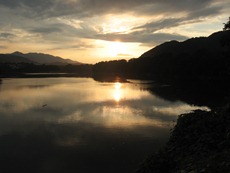 城山中沢地区からの津久井湖