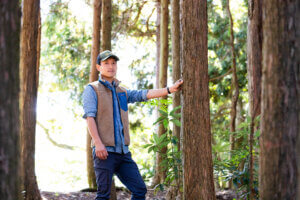 「林業」と「八丁やまめの養殖」を通じて、 山北町と丹沢湖地域の魅力を伝える。平成生まれのかながわ水源地域の案内人・石田貴久さんの写真