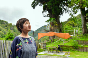 一番のおもてなしは豊かな自然を残すこと  「箒沢荘」の女将 佐藤直美さんの写真