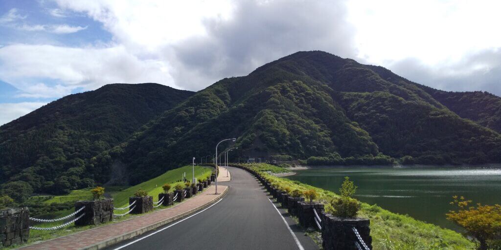 丹沢湖周辺地域にも脱炭素モビリティを配備します！（令和8年度水源地域活性化周遊促進事業第2弾）